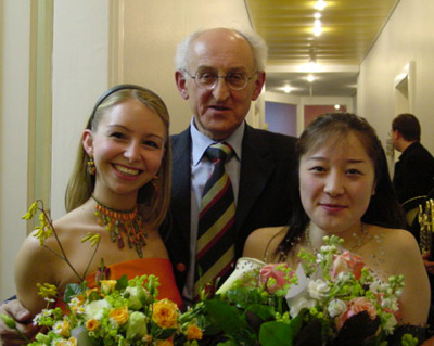 Martina Padinger, Prof. Eugen Jakab und Ema Nakazawa